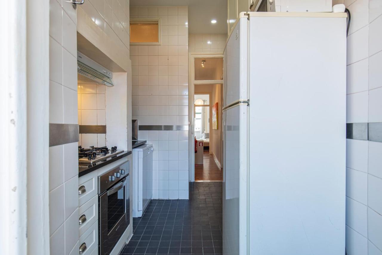 Apartment Typical 2bdr In By Lovelystay Lissabon
